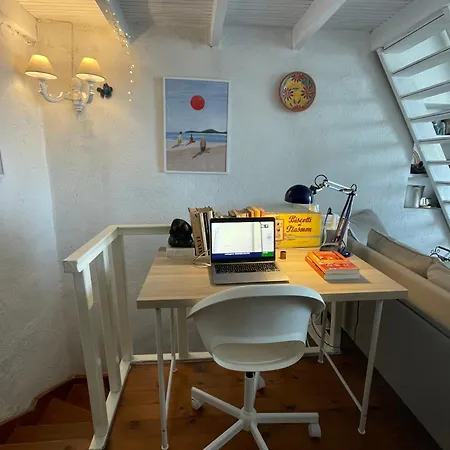 Tritzi House *